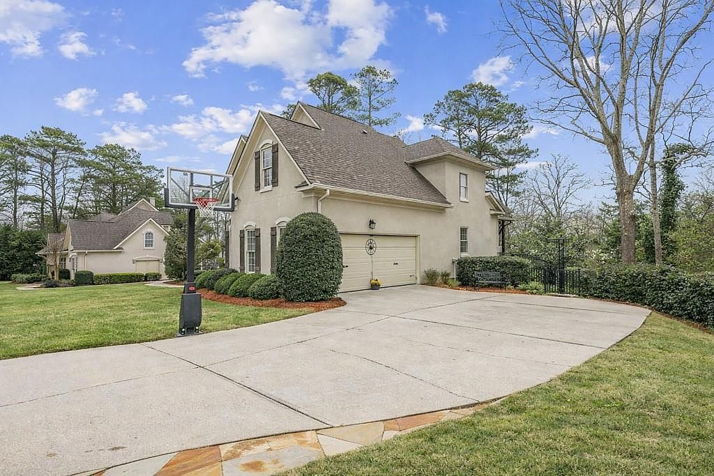 1536 Ashford Club Ct NE Atlanta, GA 30319 - Thumbnail 4