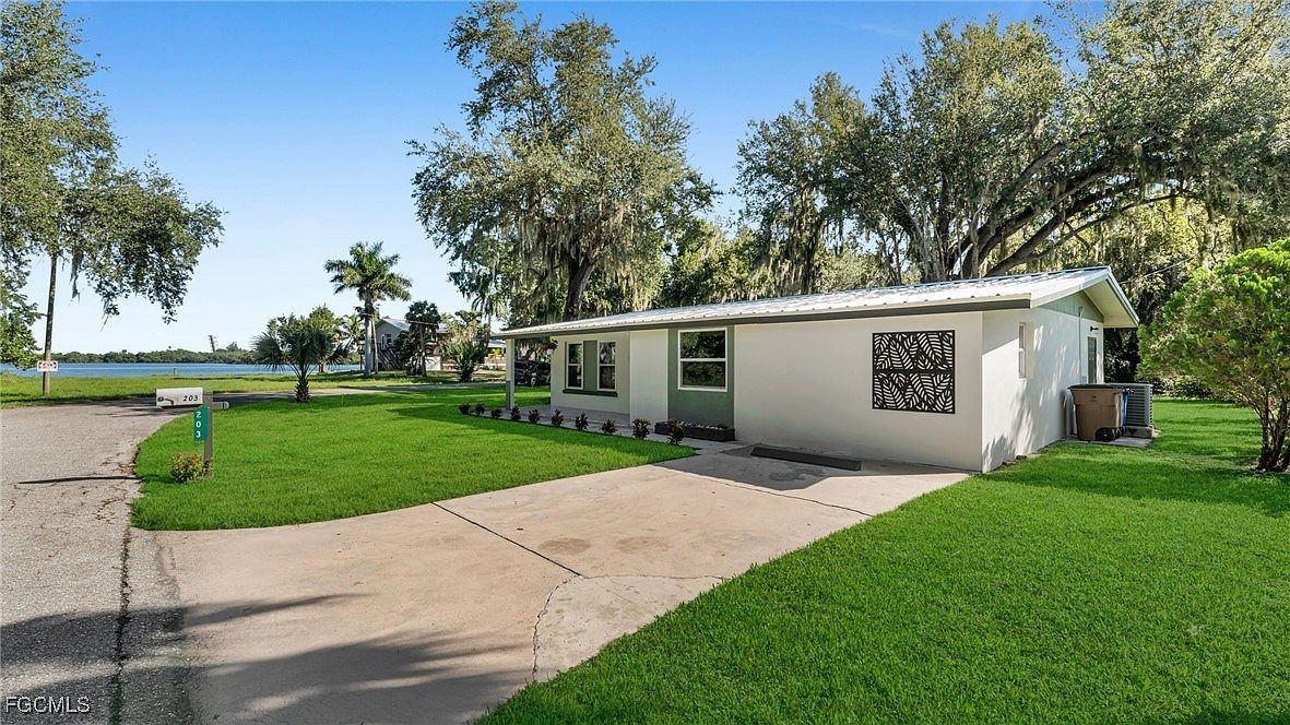 203 Carol Way Fort Myers, FL 33905 - Thumbnail 4