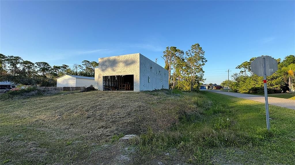 5182 Hopkins Ave Port Charlotte, FL 33981 - Thumbnail 4