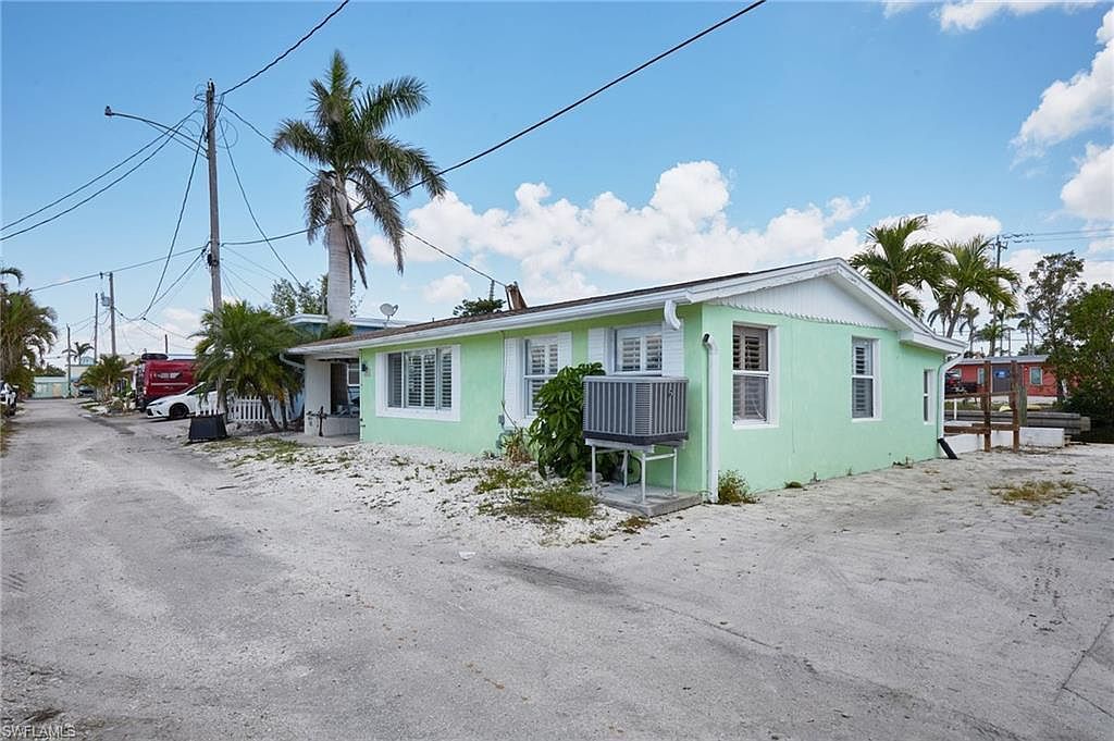 2647 Pine St Matlacha, FL 33993 - Thumbnail 4