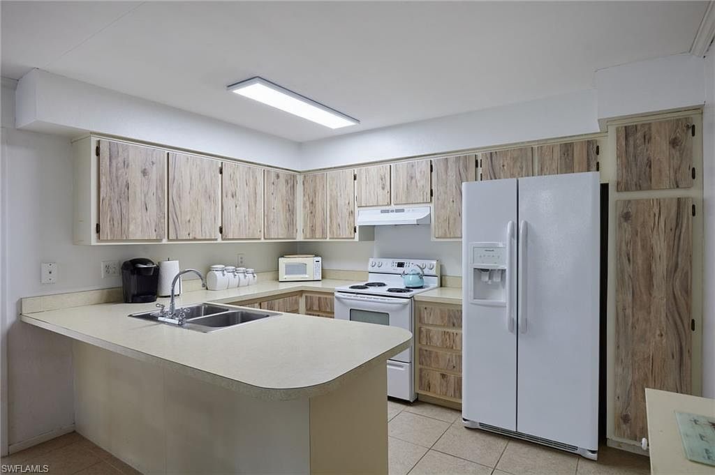 1100 Pondella Rd APT 916 Cape Coral, FL 33909 - Thumbnail 4