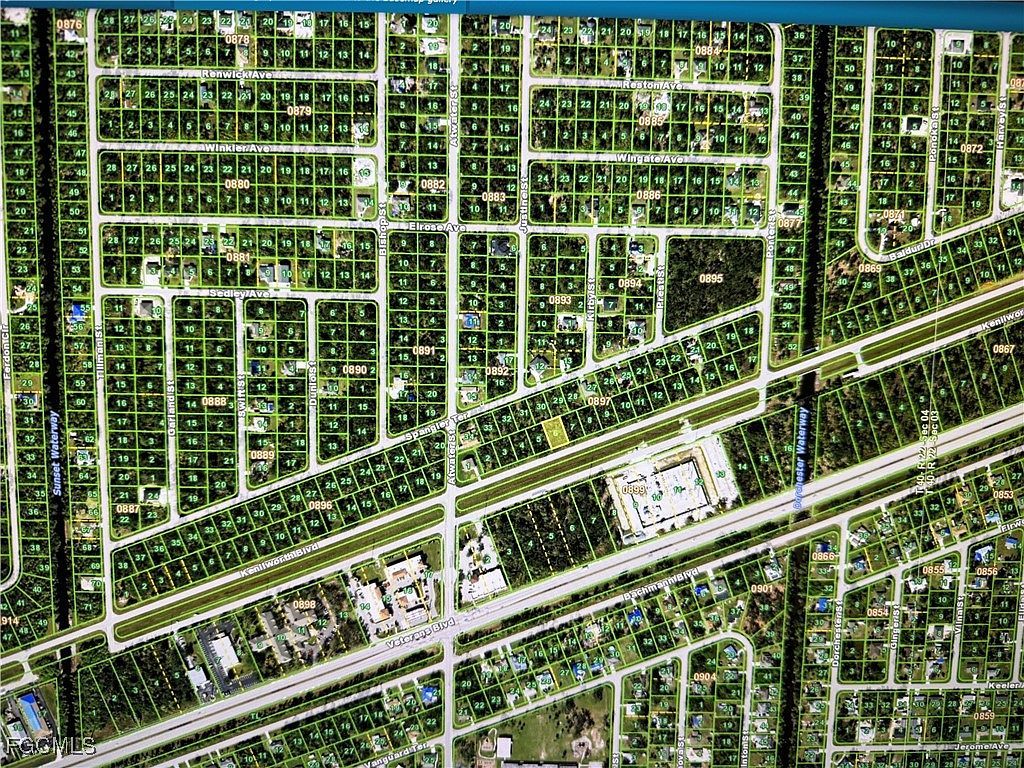 20374 Kenilworth Blvd Port Charlotte, FL 33954 - Thumbnail 4