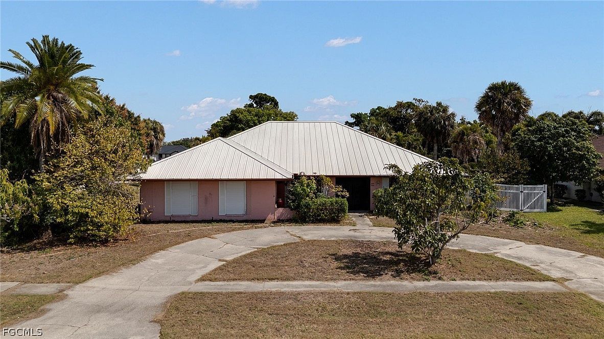 4220 Prestwick Ct North Fort Myers, FL 33903 - Thumbnail 4