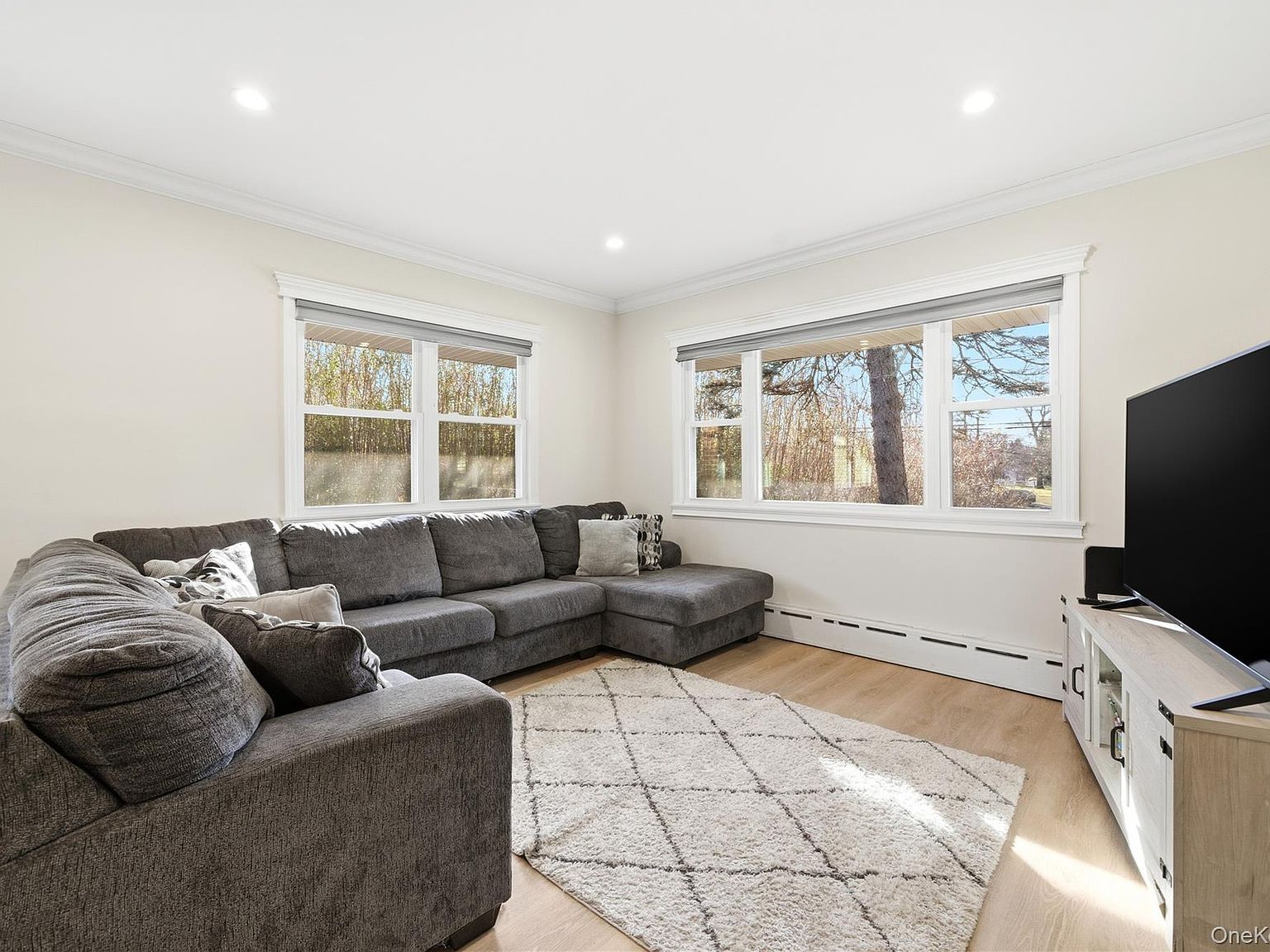 200 N Side Rd Wading River, NY 11792 - Thumbnail 4