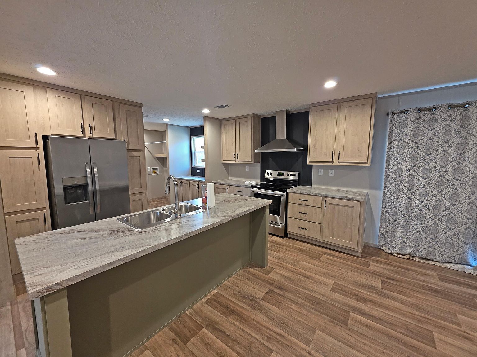 1014 Hull Ln Williston, SC 29853 - Thumbnail 4