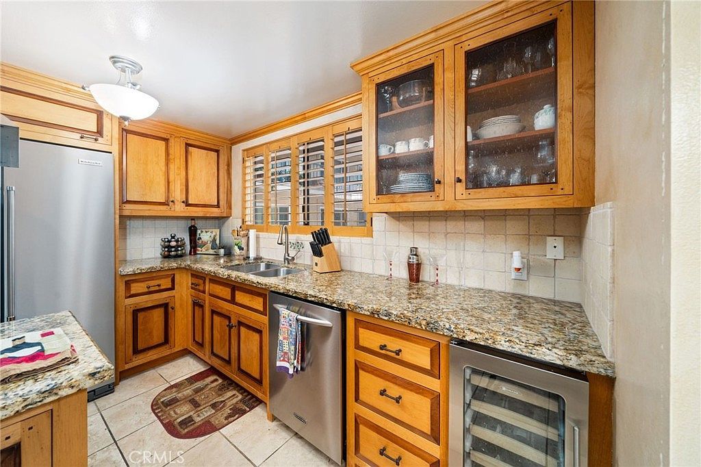 3665 E 1st St Unit 202 Long Beach, CA 90803 - Thumbnail 4