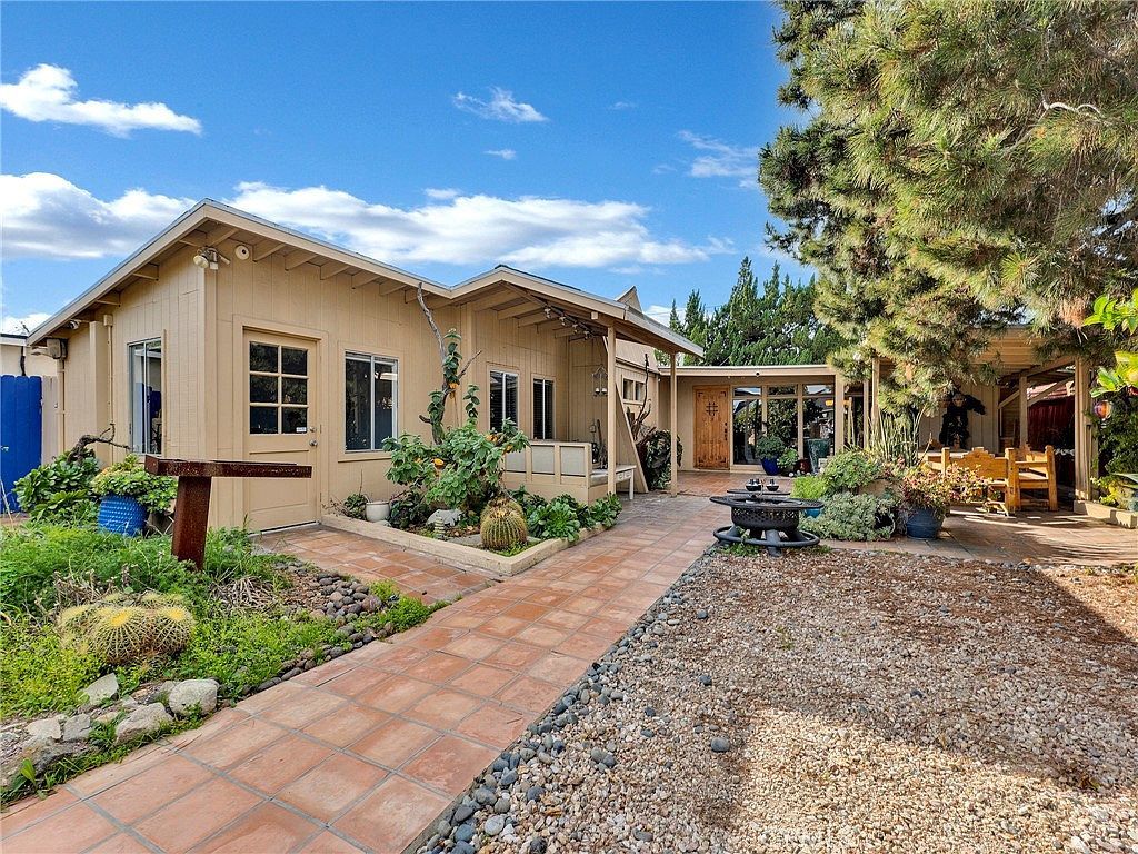 6033 Fulcher Ave North Hollywood, CA 91606 - Thumbnail 4