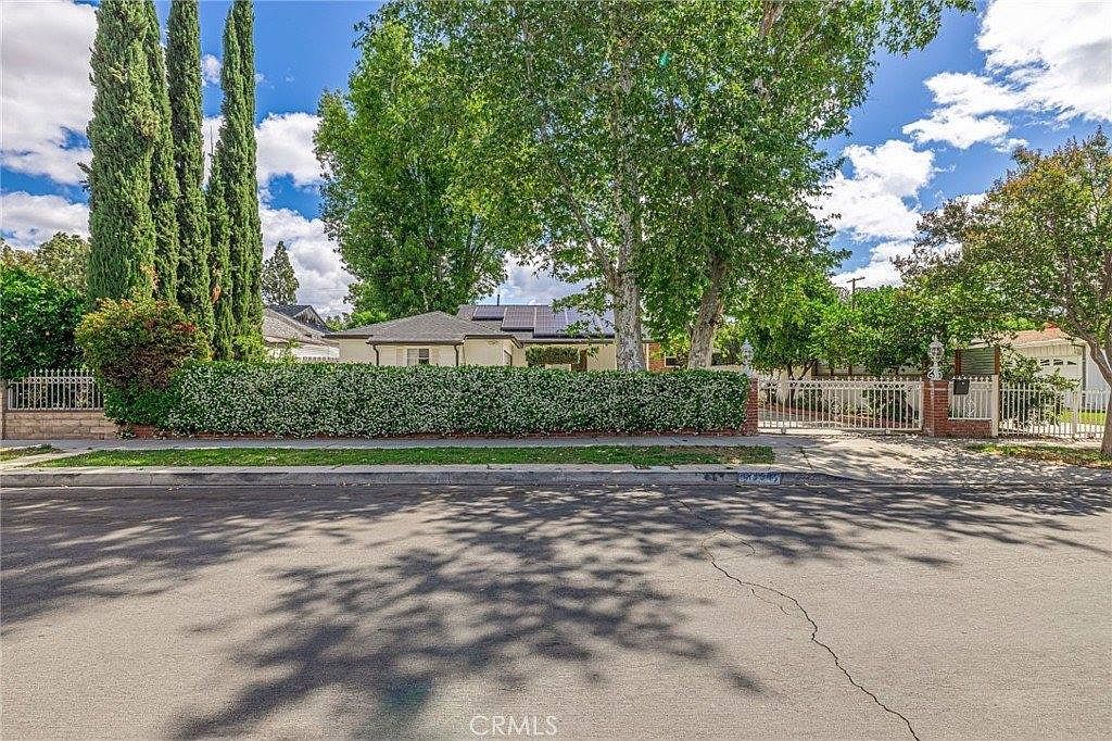 6454 Baird Ave Reseda, CA 91335 - Thumbnail 4