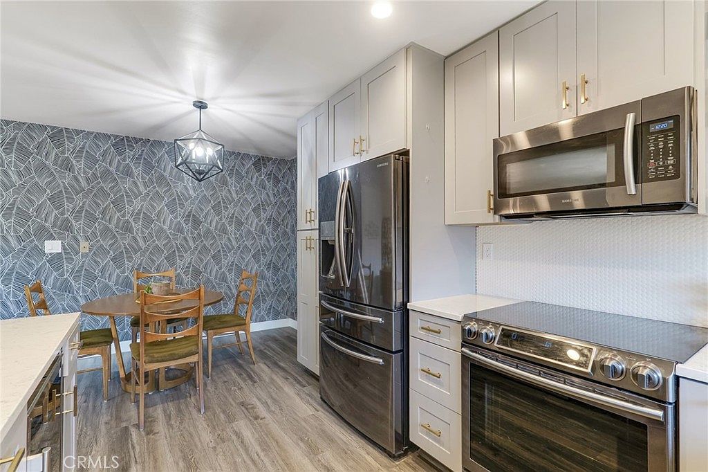 5232 Corteen Pl Unit 17 Valley Village, CA 91607 - Thumbnail 4