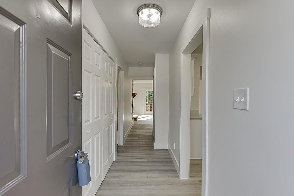 2485 Hidden Cove Ct APT C Gainesville, GA 30501 - Thumbnail 4