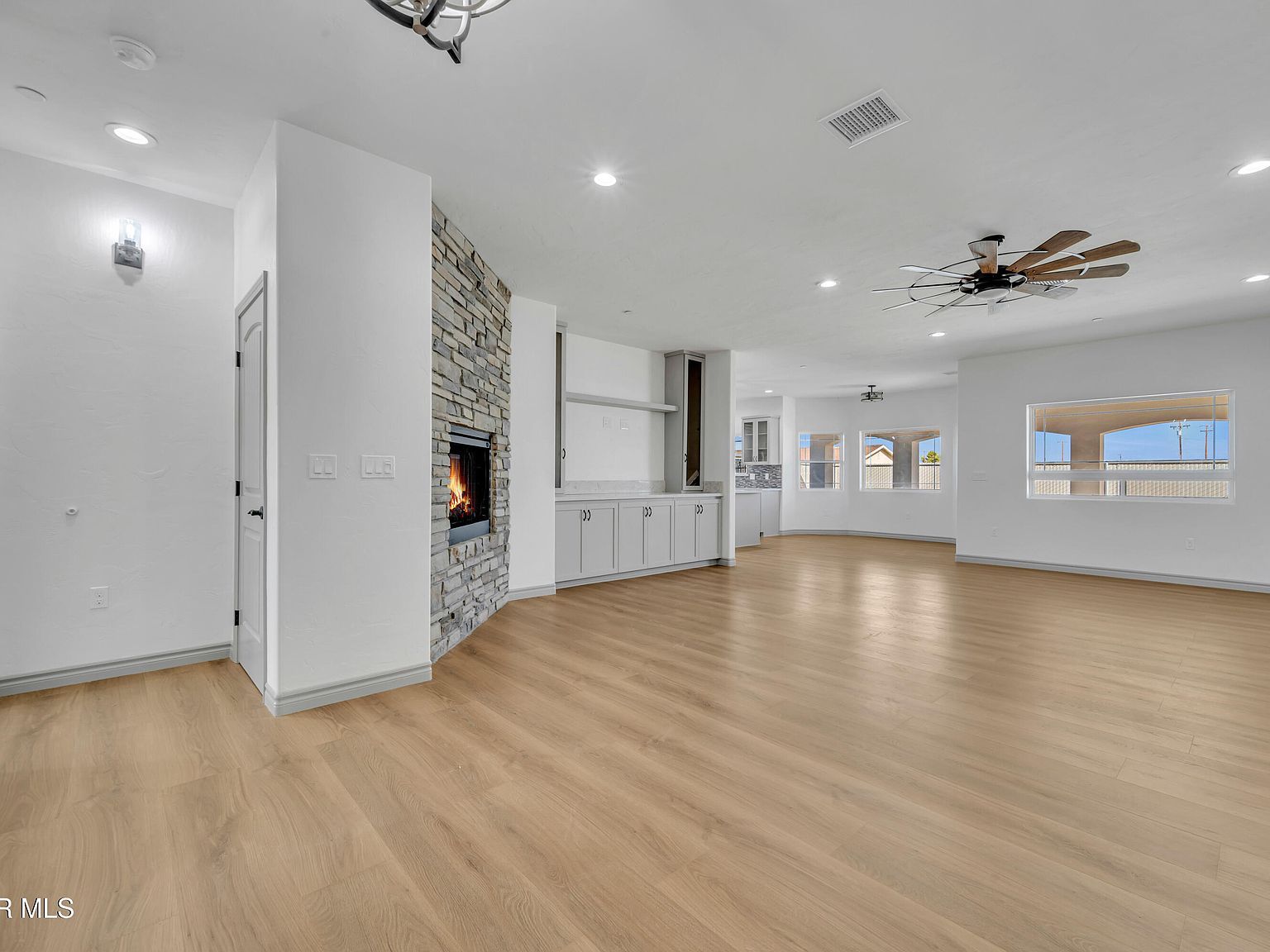 21701 Darrow Dr California City, CA 93505 - Thumbnail 4