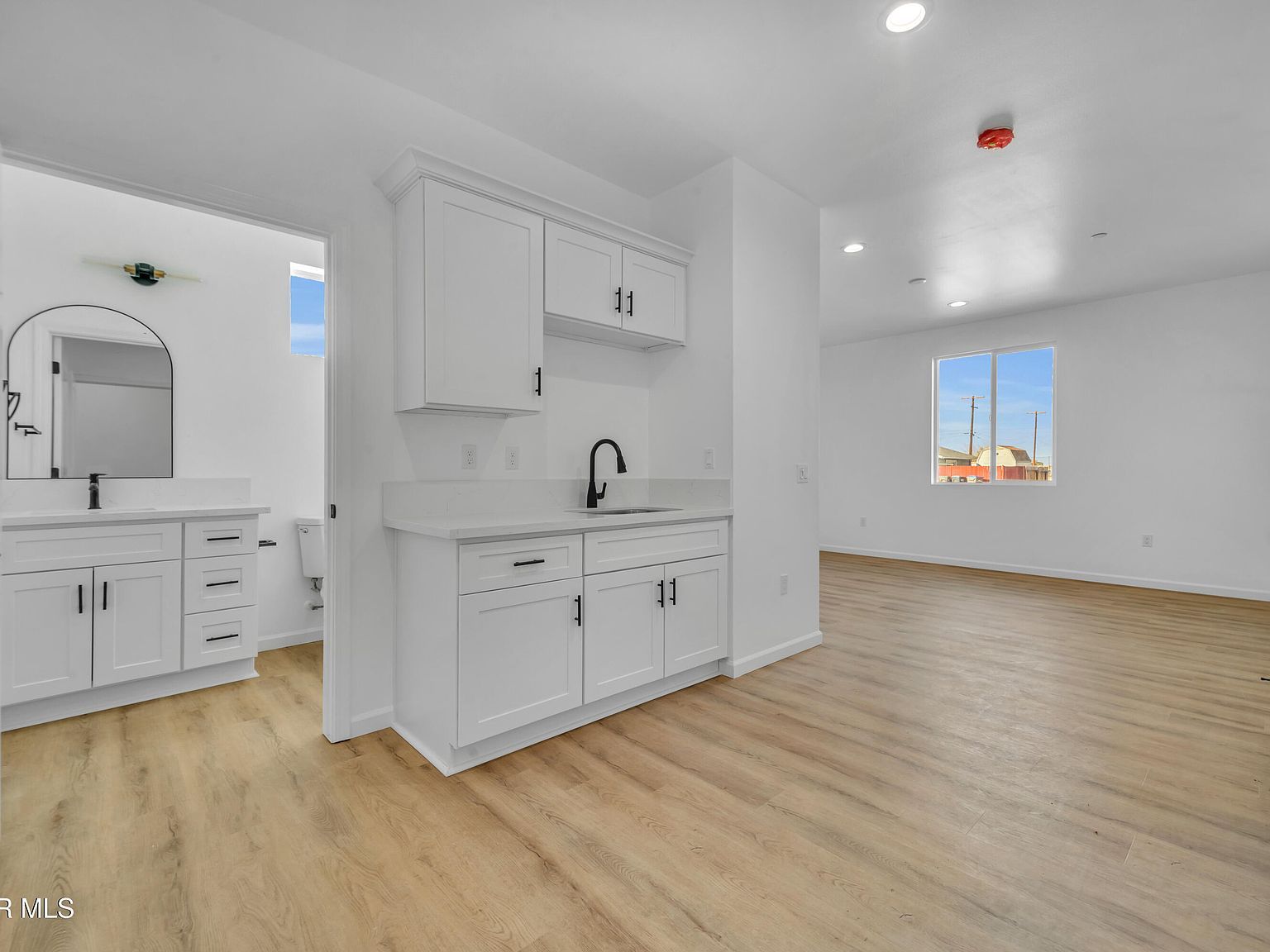 8837 Holly Ave California City, CA 93505 - Thumbnail 4