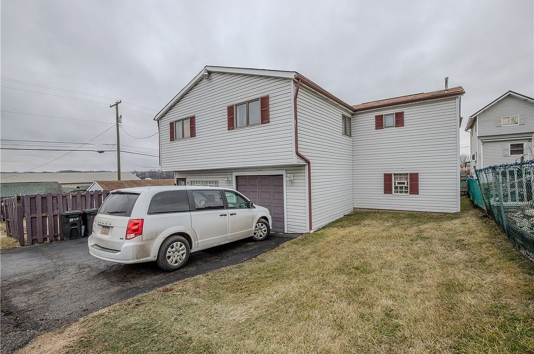 690 Baird Ave Washington, PA 15301 - Thumbnail 4