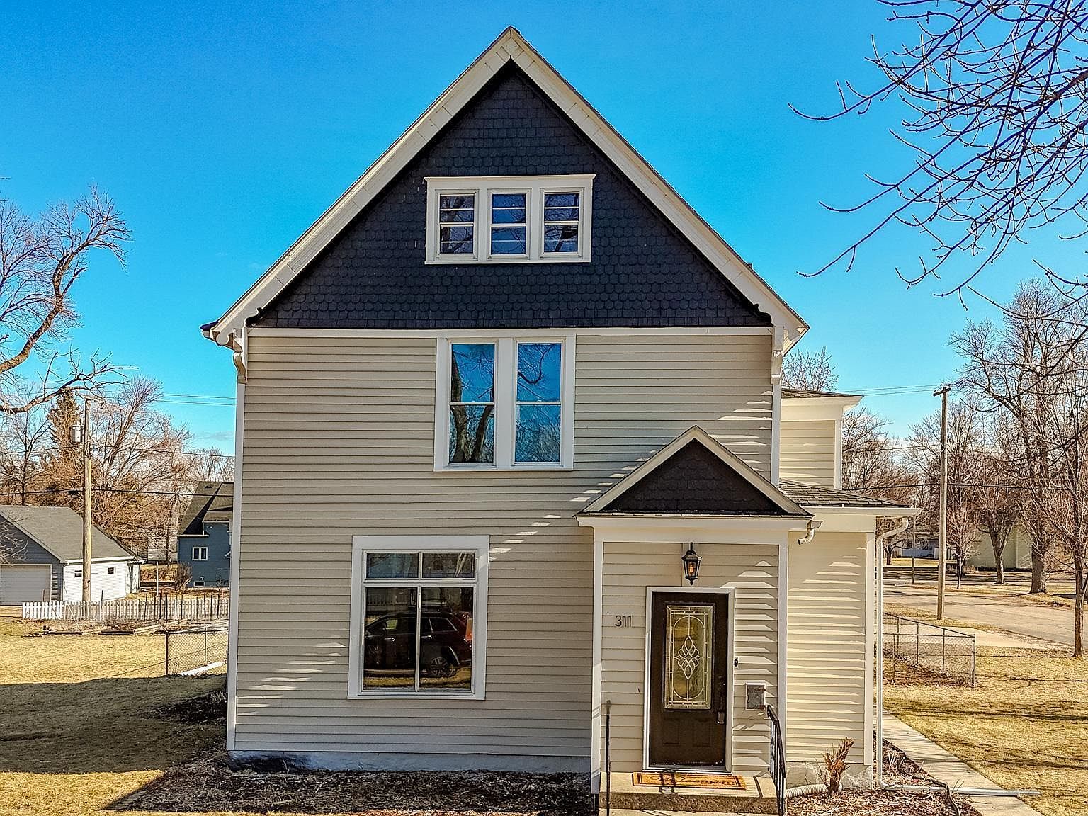 311 W 7th St Morris, MN 56267 - Thumbnail 4