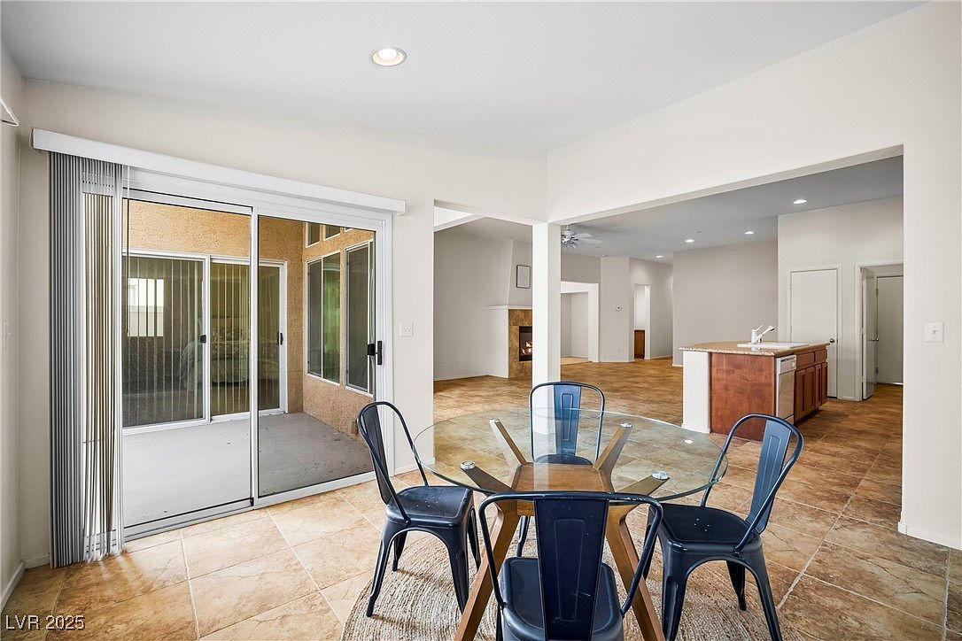 3429 Glacial Lake St Las Vegas, NV 89122 - Thumbnail 4