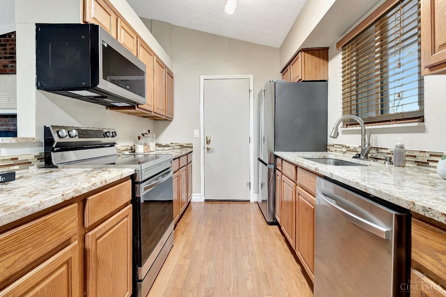 420 Walnut Ln Mason, OH 45040 - Thumbnail 4