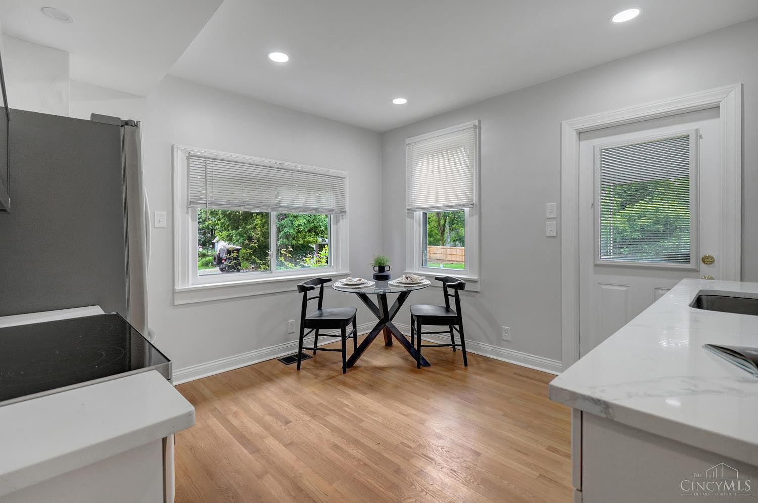 4637 Alpine Ave Cincinnati, OH 45242 - Thumbnail 4