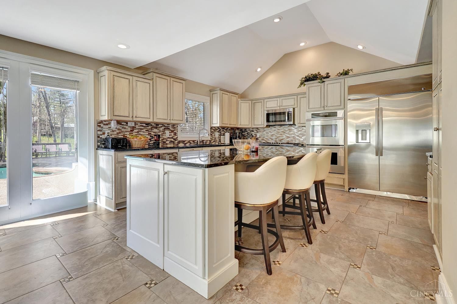 5775 Sugarun Ln Cincinnati, OH 45243 - Thumbnail 4