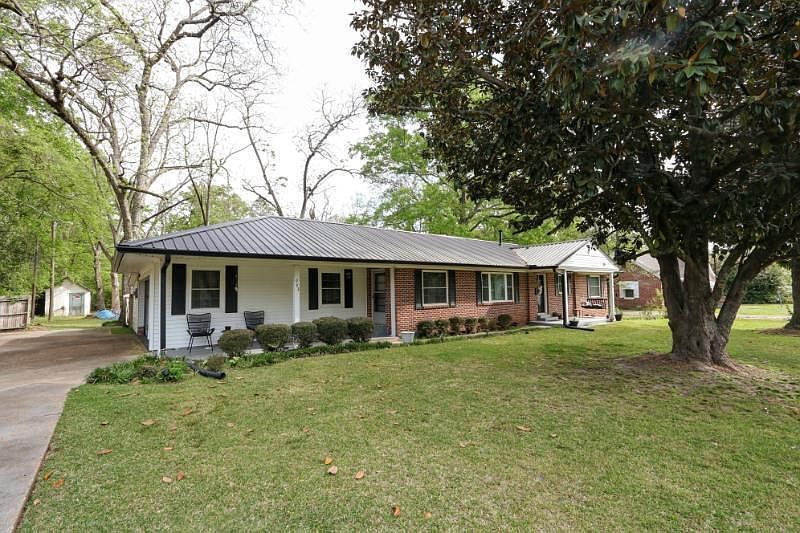 963 E Broad St West Point, MS 39773 - Thumbnail 4