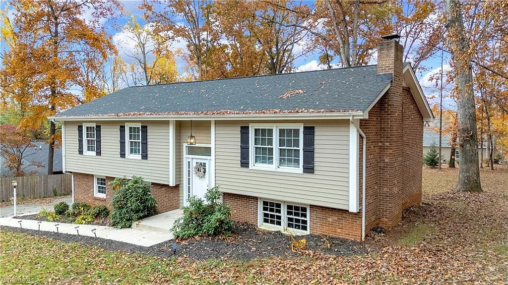 6020 Jeannine Dr Lewisville, NC 27023 - Thumbnail 4