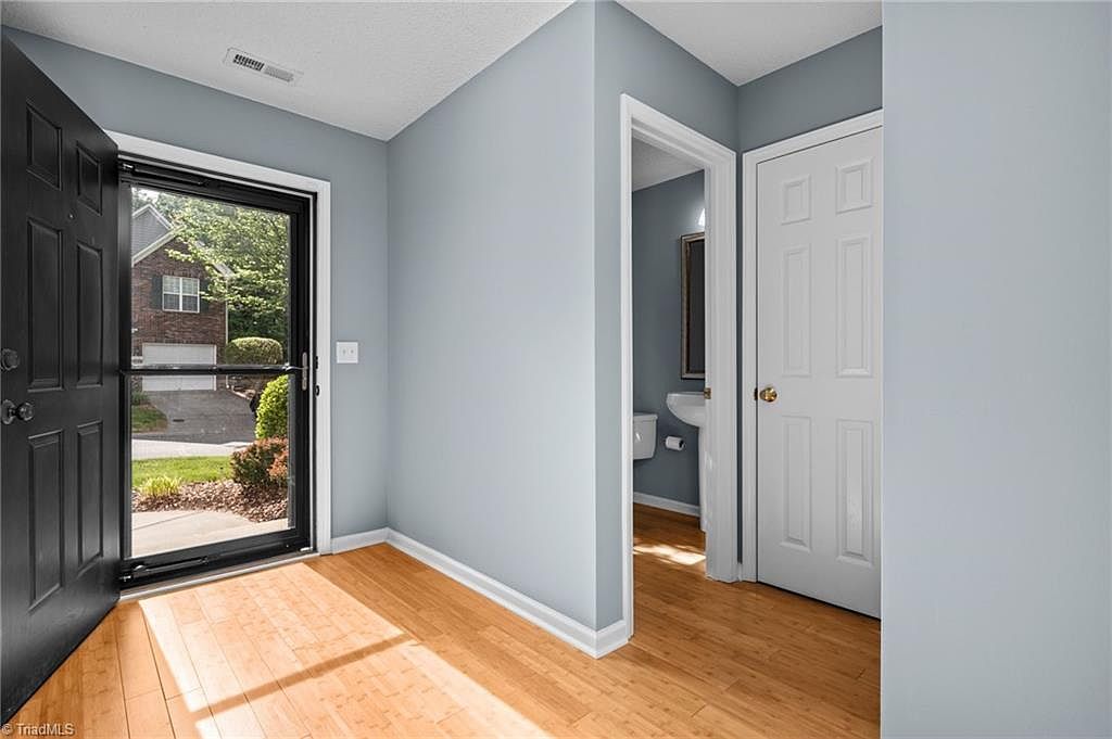 1235 Collegian Ter Winston Salem, NC 27106 - Thumbnail 4