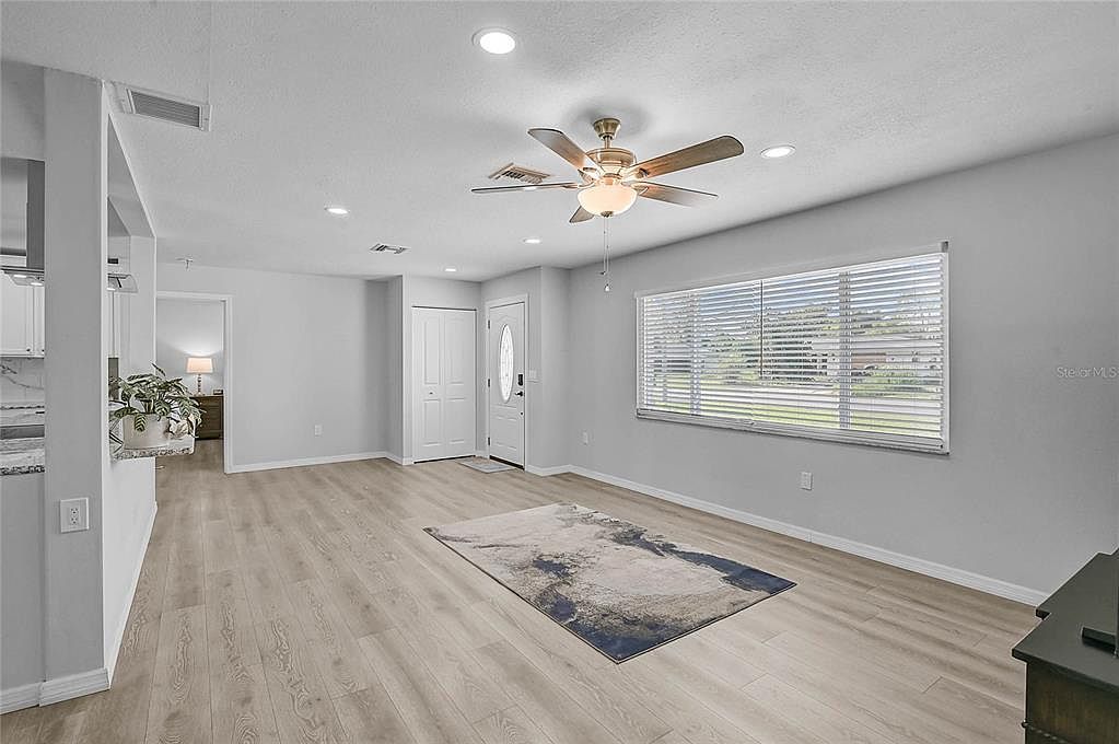 890 Ponderosa Rd Venice, FL 34293 - Thumbnail 4