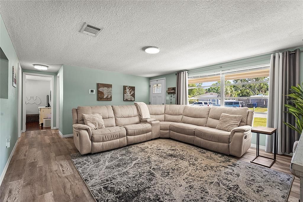 4311 2nd Ave E Bradenton, FL 34208 - Thumbnail 4