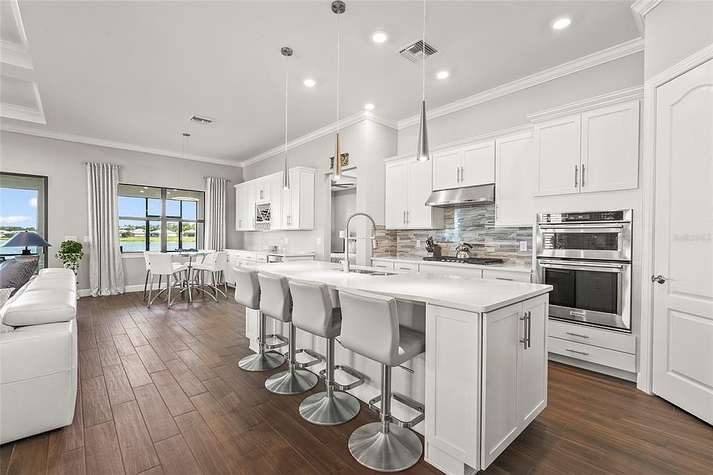 7948 Grande Shores Dr Sarasota, FL 34240 - Thumbnail 4