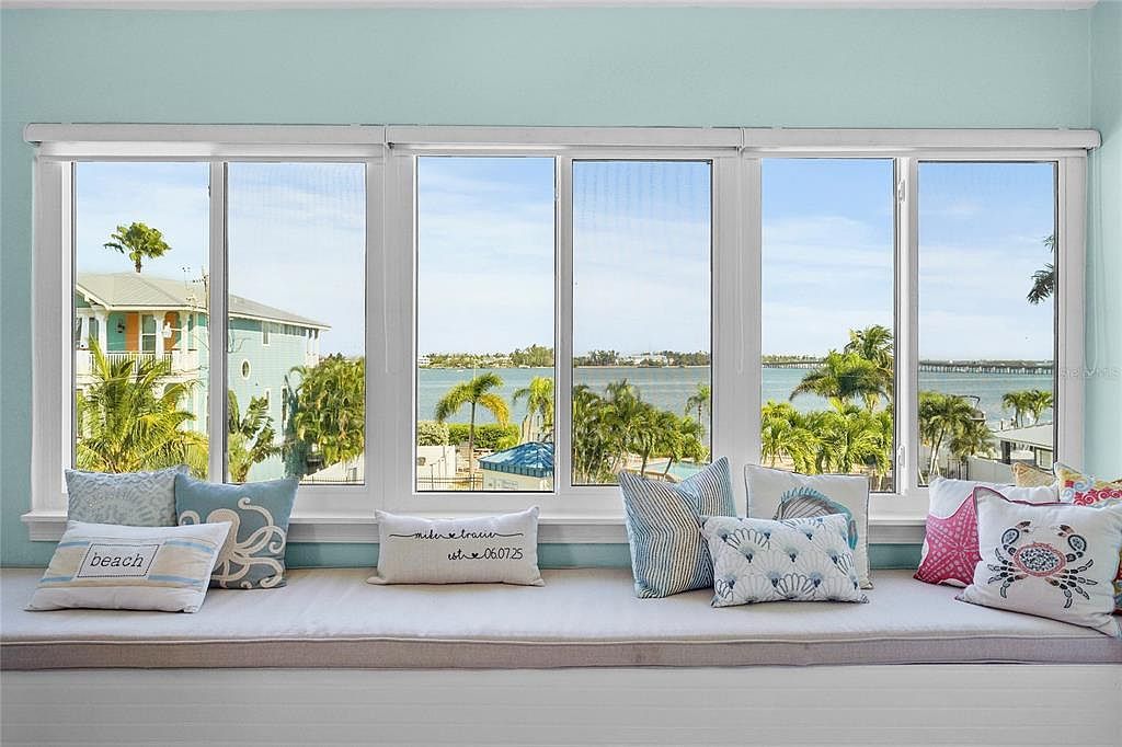 1007 Gulf Dr N UNIT 213 Bradenton Beach, FL 34217 - Thumbnail 4