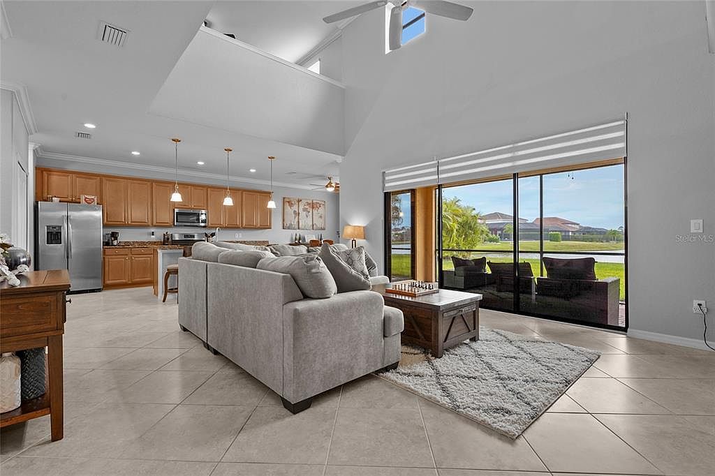 13506 Saw Palm Creek Trl Bradenton, FL 34211 - Thumbnail 4