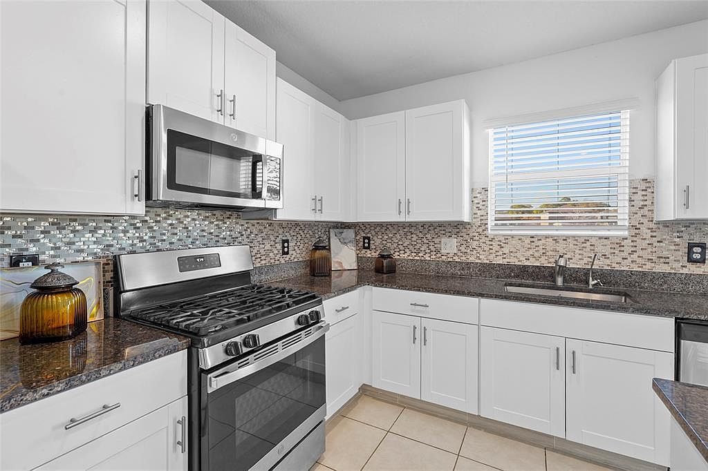 4016 86th St E Palmetto, FL 34221 - Thumbnail 4