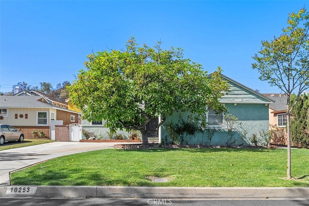 10253 Angell St Downey, CA 90242 - Thumbnail 4
