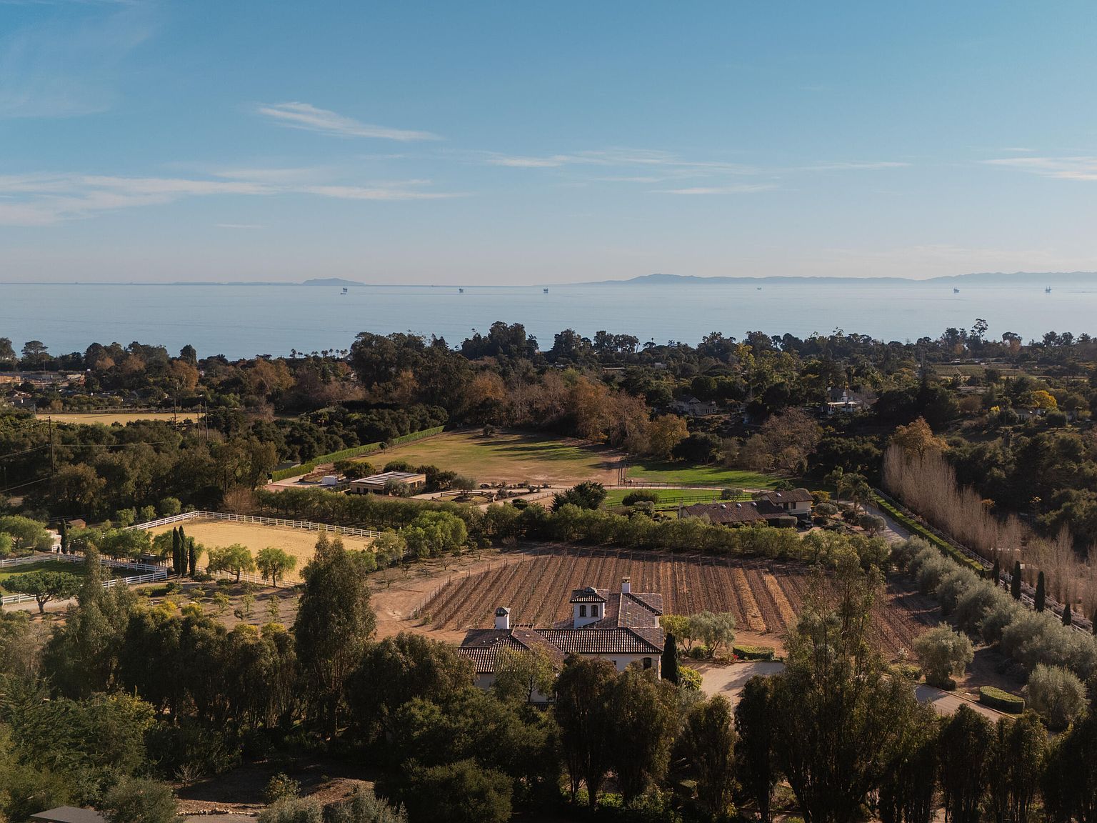 338 Toro Canyon Rd Carpinteria, CA 93013 - Thumbnail 4