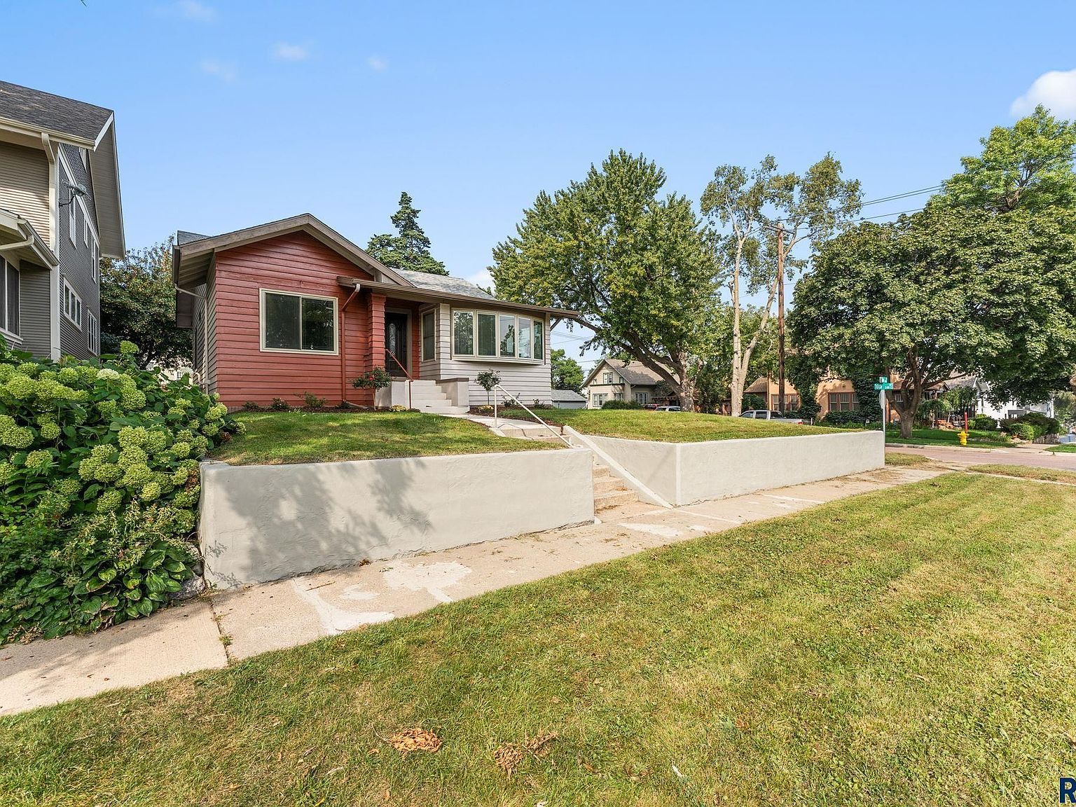 1101 S 2nd Ave Sioux Falls, SD 57105 - Thumbnail 4