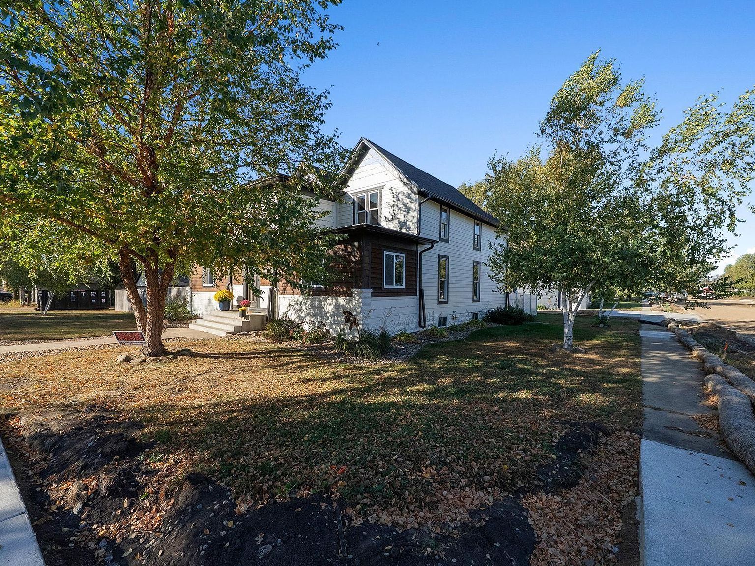 297 N Cedar Ave Parker, SD 57053 - Thumbnail 4