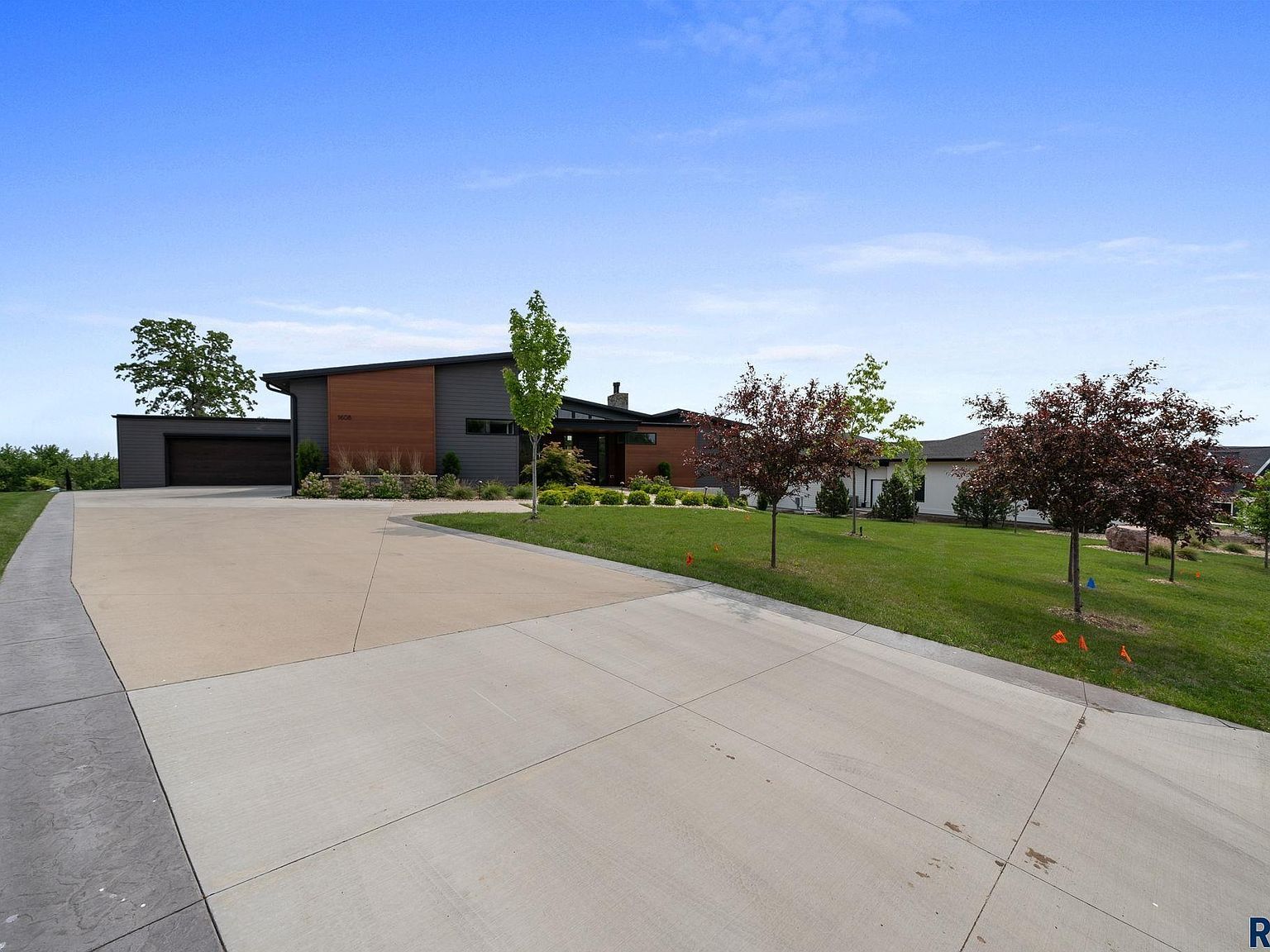 1608 S Scarlet Oak Pl Sioux Falls, SD 57110 - Thumbnail 4