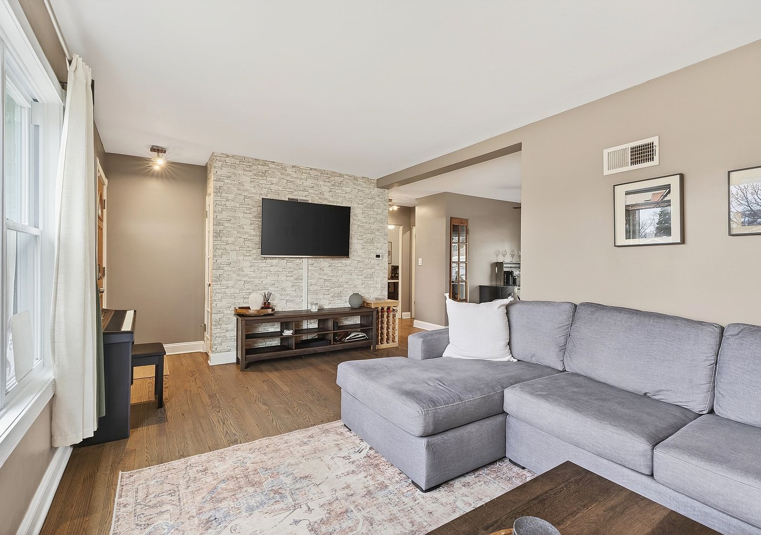 1800 Mayfair Ave Westchester, IL 60154 - Thumbnail 4