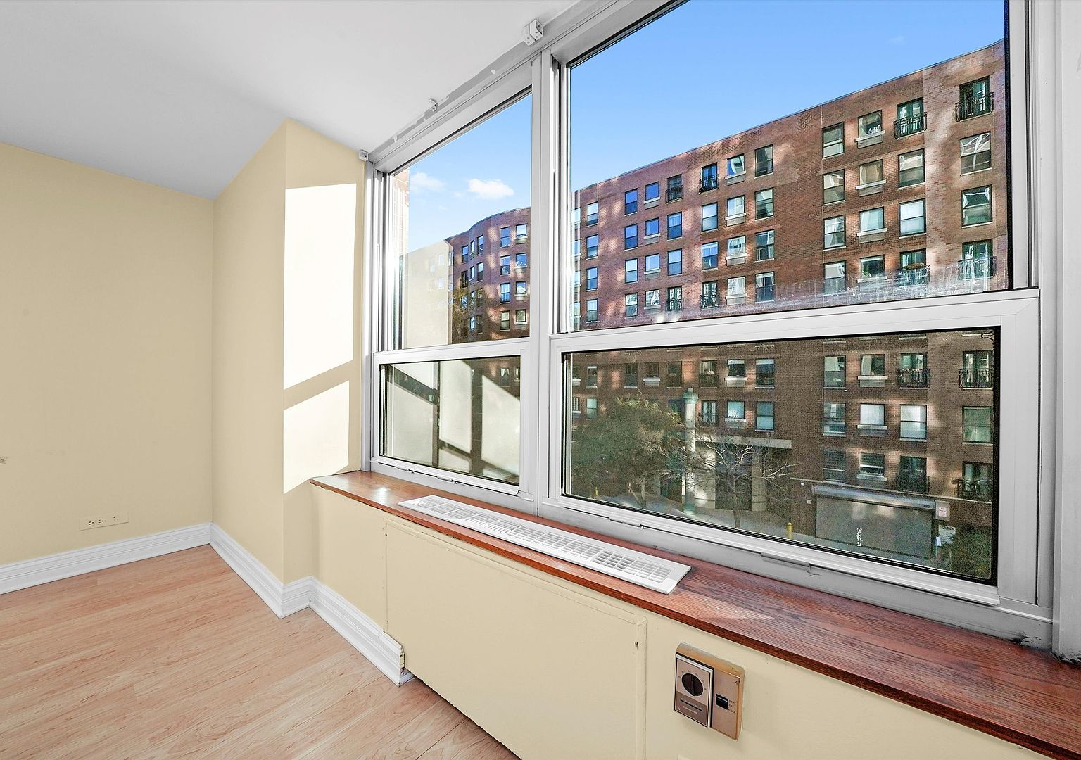 720 W Gordon Ter APT 3B Chicago, IL 60613 - Thumbnail 4