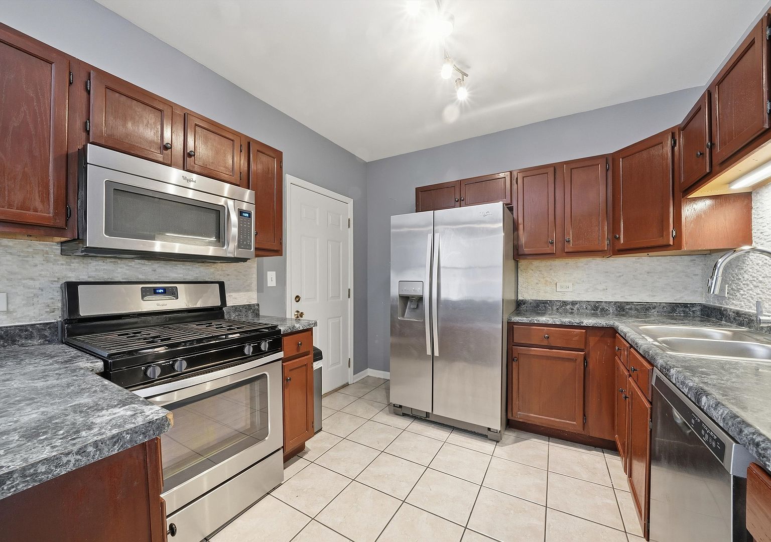 2504 W Balmoral Ave APT 1D Chicago, IL 60625 - Thumbnail 4