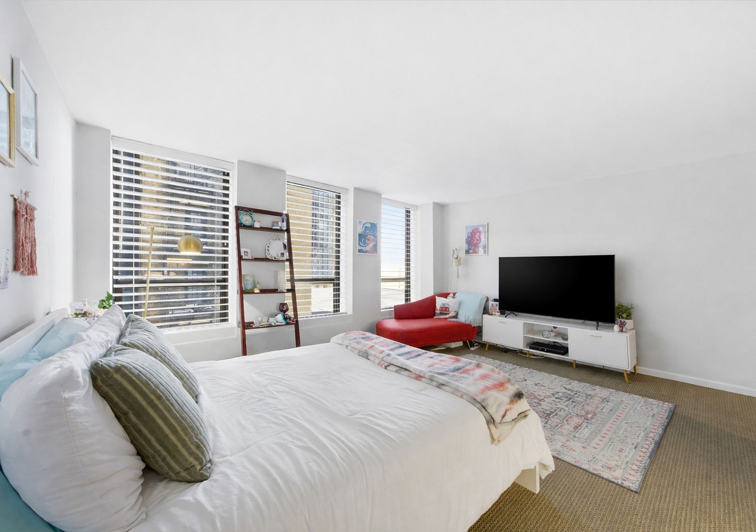 260 E Chestnut St APT 406 Chicago, IL 60611 - Thumbnail 4