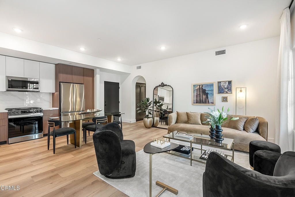 139 S Oak Knoll Ave #302 Pasadena, CA 91101 - Thumbnail 4