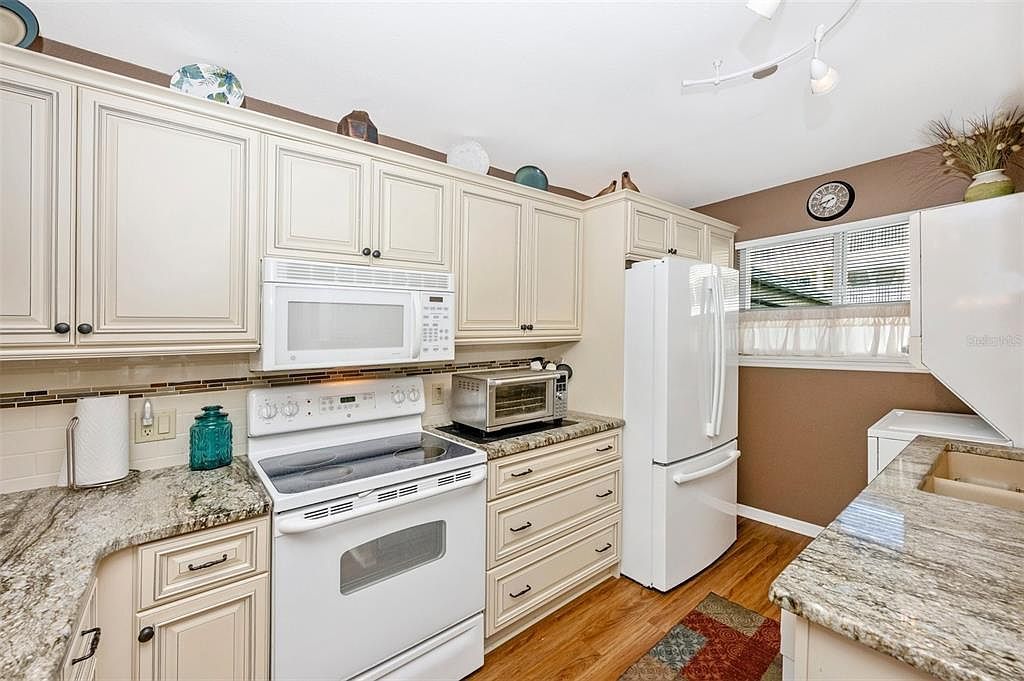 150 Harborside Ave APT 129 Punta Gorda, FL 33950 - Thumbnail 4