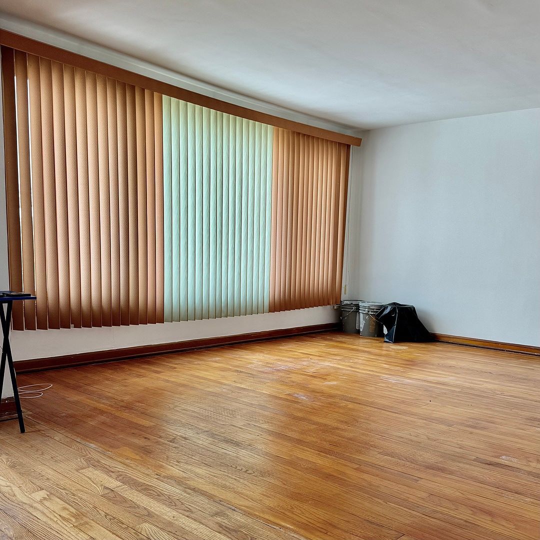 8936 S Oglesby Ave Chicago, IL 60617 - Thumbnail 4