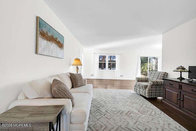 8 Carter Way Brick, NJ 08723 - Thumbnail 4