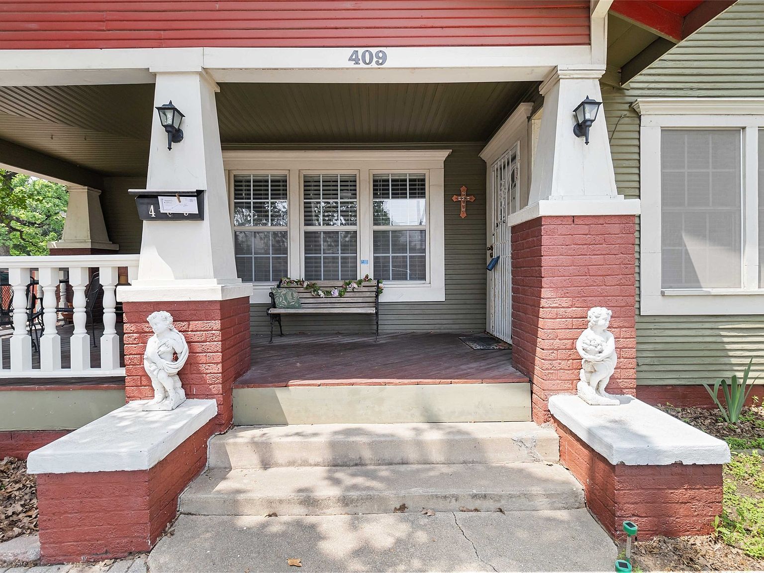 409 N Sylvania Ave Fort Worth, TX 76111 - Thumbnail 4