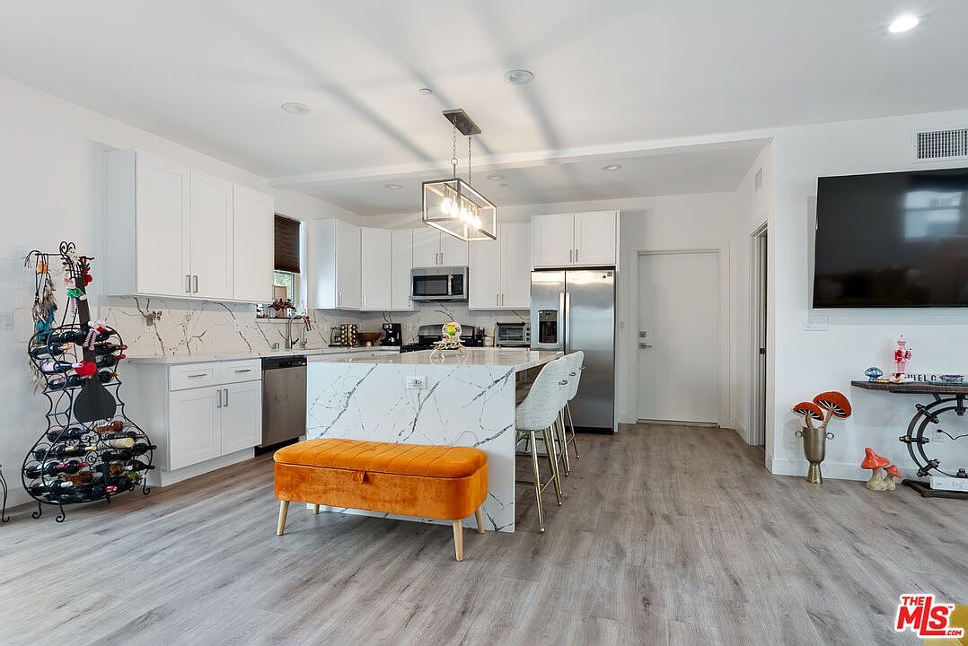 9109 N Nilo Ln Panorama City, CA 91402 - Thumbnail 4