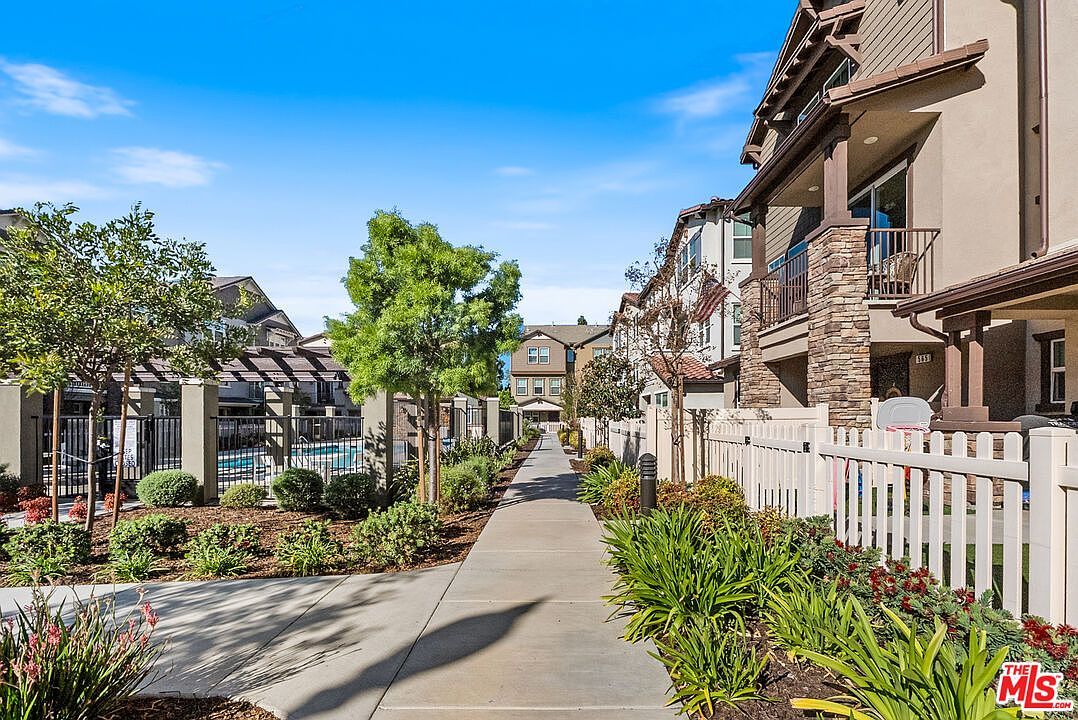 553 Grapefruit Ln Fillmore, CA 93015 - Thumbnail 4