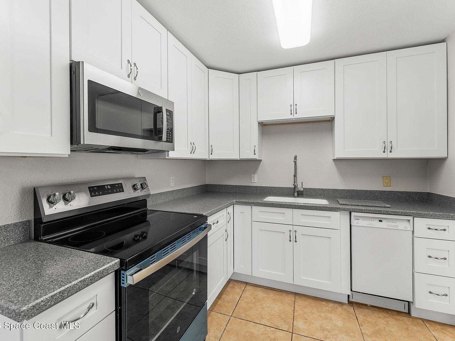 1045 Collins St Melbourne, FL 32935 - Thumbnail 4