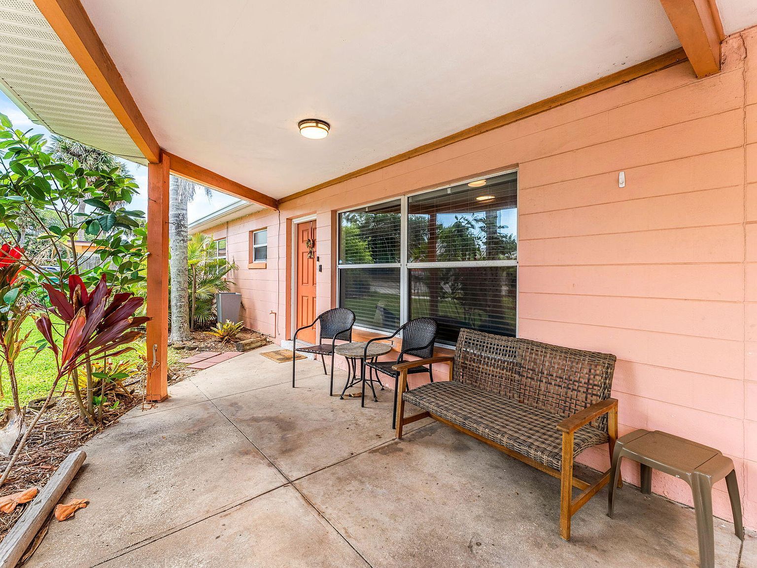 214 S Orlando Ave Cocoa Beach, FL 32931 - Thumbnail 4