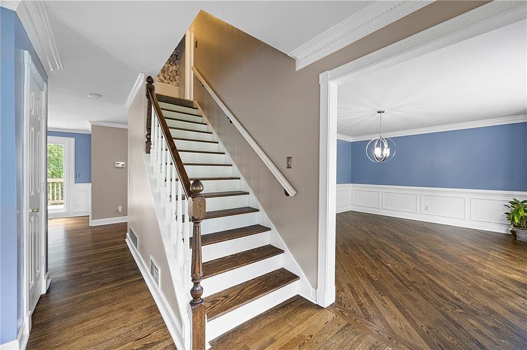 2108 Yorkshire Ct Woodstock, GA 30189 - Thumbnail 4